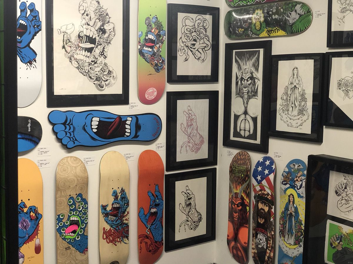 Skateboard display -  France