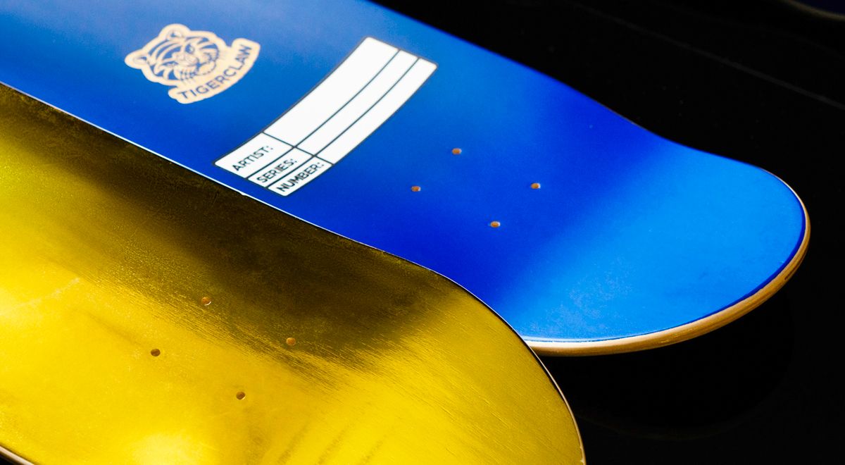 Zoom sur les gold skateboard par Tigerclaw Supplies