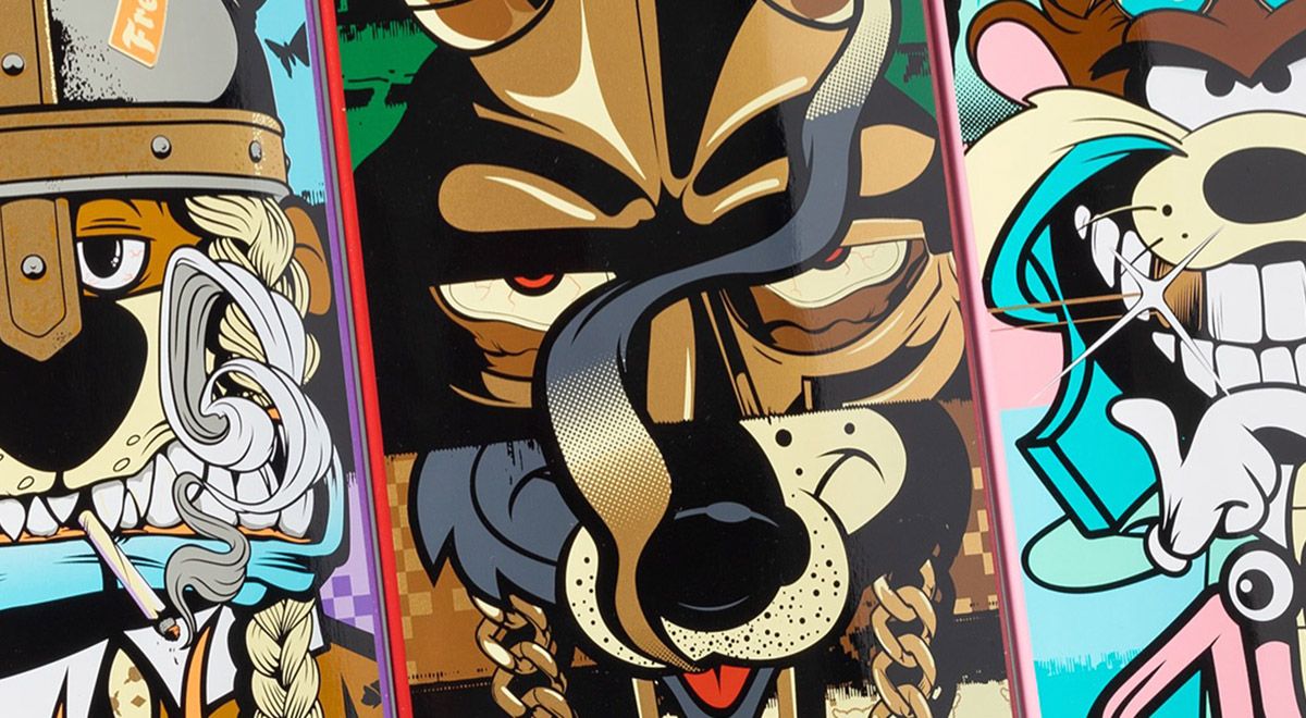 Zoom sur les trois skateboards de D*Face x Real Skateboards, réalisé en 2025