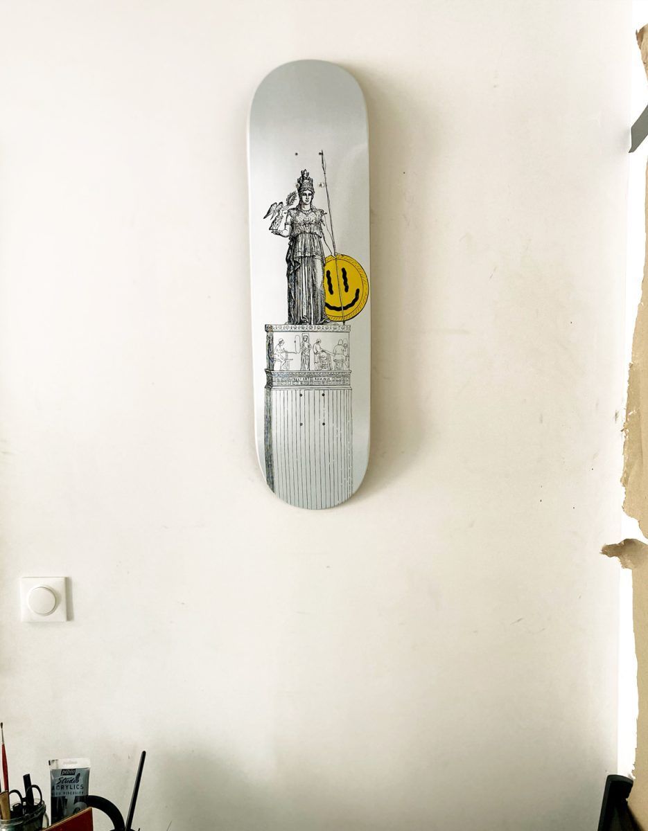 Athena X Street Art Skateboard